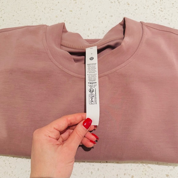 NWOT Lululemon Softstreme Perfectly Oversized Cropped Crew Twilight Rose Size 0 - Picture 7 of 7